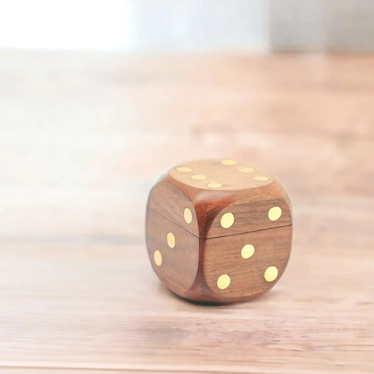 Mittimate Wooden Dice Box